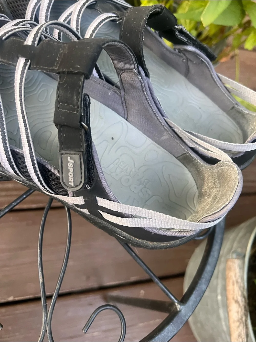 Jambu Women's Black and Gray Outdoor Stretch Sandals - Size 9